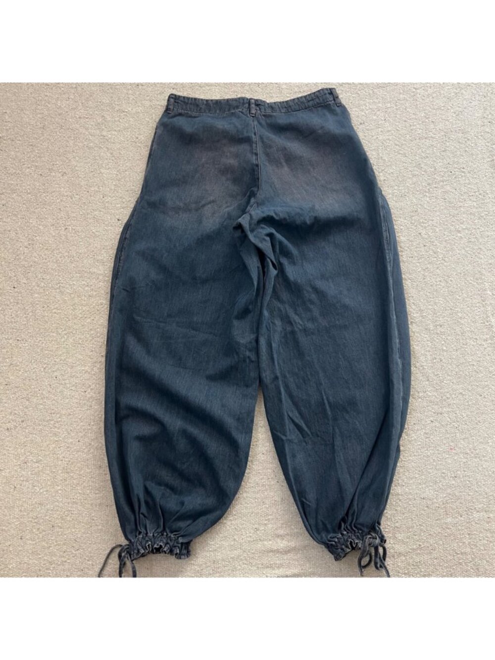 We The Free Lotus Jeans Size 31 Balloon Style in Juno - Picture 2 of 8